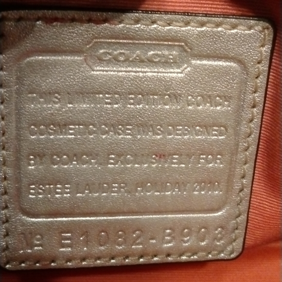 Limited edition coach makeup bag - Picture 6 of 8